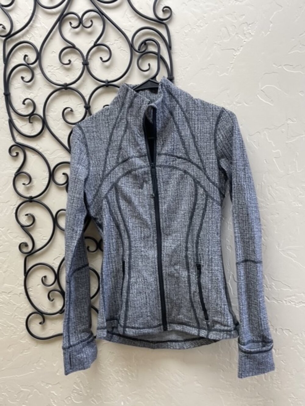 Lululemon black and grey define jacket